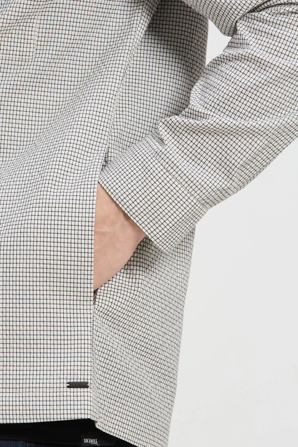 Cotton Lightweight Seersucker Flexure Shacket - Image 4
